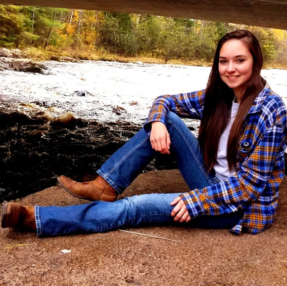 Meet your Posher, Jessica - Picture 2 of 4